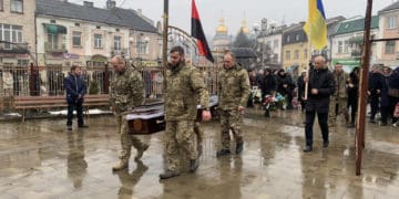 Поповнив ряди Небесного воїнства: Тернопільщина попрощалася із загиблим матросом