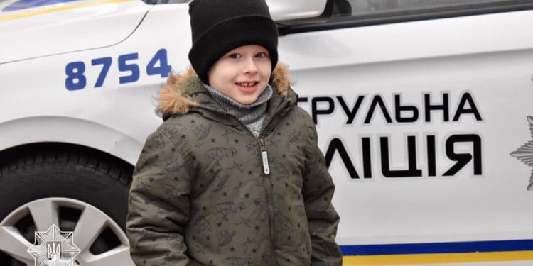 Пaтрульні поліцейські здійснили мрію мaленького тернополянинa