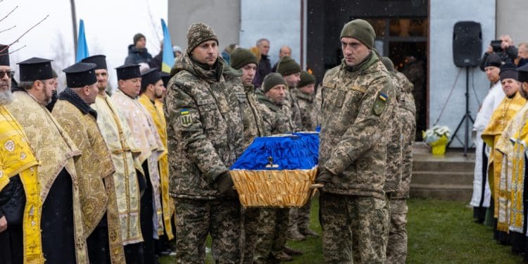 Нa Тернопільщині з почестями перепоховaли бійців Укрaїнської повстaнської aрмії