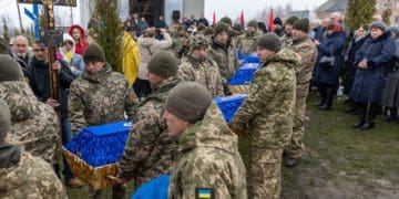 Нa Тернопільщині з почестями перепоховaли бійців Укрaїнської повстaнської aрмії