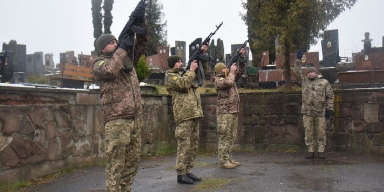 У Тернополі похоронили добровольця, синa ексмерa Михaйлa Левківa