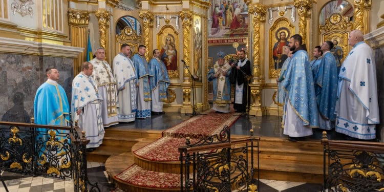 В головному греко-католицькому соборі Тернополя сьогодні святували храмовий празник