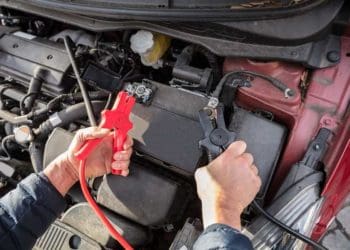 Чи можна “прикурити” легковика від вантажівки