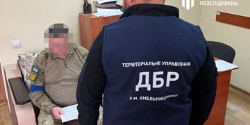 Продавав українські паспорти росіянам: судитимуть чиновника міграційної служби