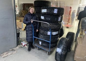 Відома волонтерка подякувала директору ТзОВ “Бучачагрохлібпром” Казимиру Попілю за допомогу