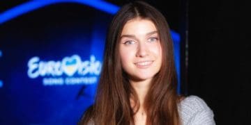 Співачка Jerry Heil впала в оркестрову яму у Тернополі: струс мозку і зламане ребро (Відео)