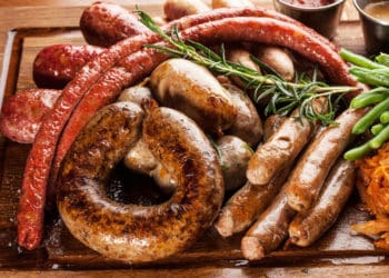 Домашня ковбаса на Різдво: рецепт покроково