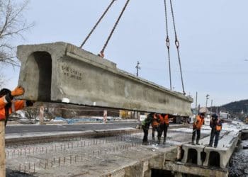 У Бережанах розпочали капітальний ремонт двох мостів через річку