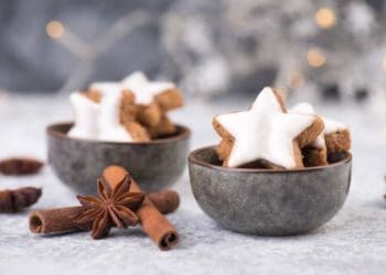 Різдвяне печиво з мигдалю та кориці. Рецепт на свято