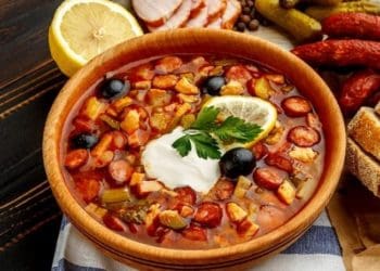 М’ясна та навариста: рецепт ідеальної солянки