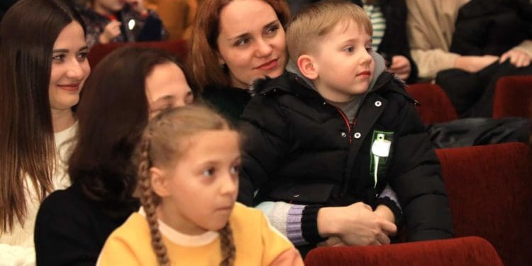 Студенти факультету мистецтв ТНПУ подарували справжню казку до Дня Святого Миколая