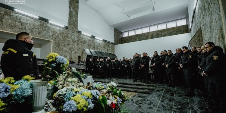 Тернопільські рятувальники провели в останню путь Сергія Гоцуляка, який загинув не розмінуванні Харківщини