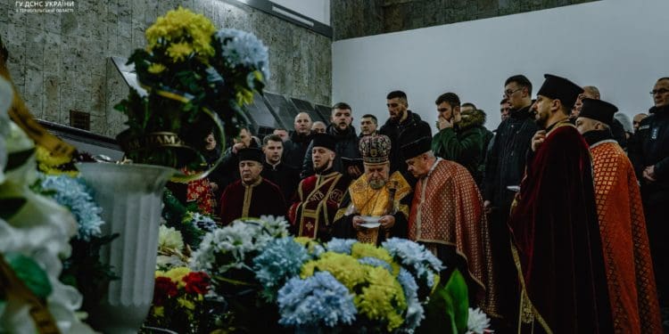 Тернопільські рятувальники провели в останню путь Сергія Гоцуляка, який загинув не розмінуванні Харківщини