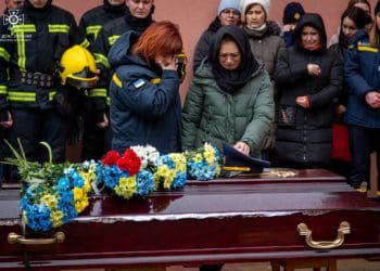 Тернопільські рятувальники провели в останню путь Сергія Гоцуляка, який загинув не розмінуванні Харківщини