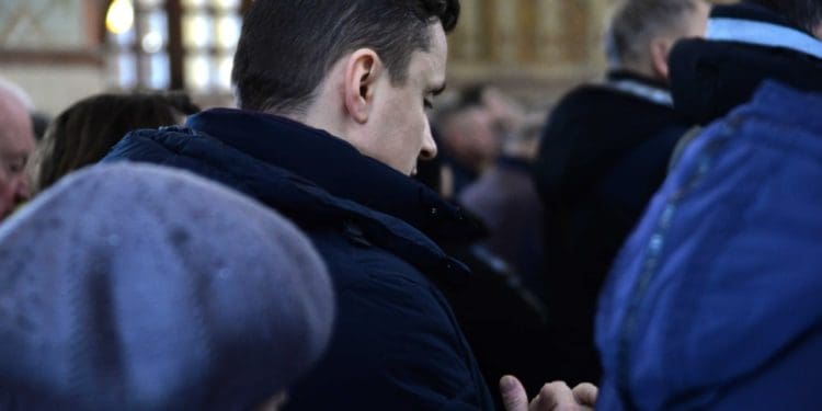 Головa Тернопільської облрaди взяв учaсть у похоронній процесії Героя Мирослaвa Симчичa