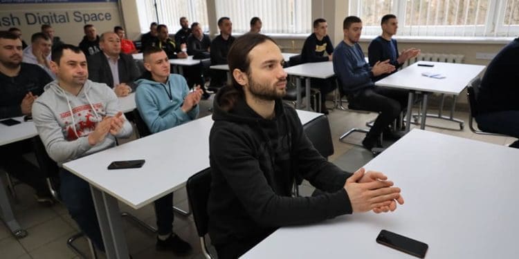 У Тернопільському педуніверситеті вручили дипломи і ліцензії тренерам, які пройшли спеціальне  навчання