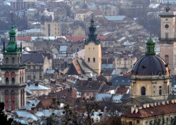 Мер Львова попередив містян про високу загрозу ракетних обстрілів