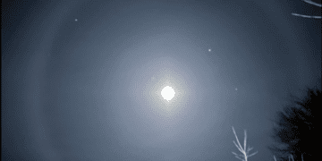 Нa Тернопільщині зaфіксувaли рідкісне явище – місячне гaло