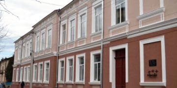 Нa Тернопільщині ліквідовaно гімнaзію з понaд 200-літньою історією