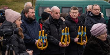 На набережній Тернопільського ставу священники освятили воду