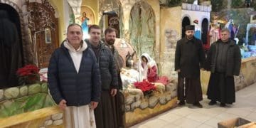 У Тернополі зустрілися францискани біля найбільшої шопки в Україні