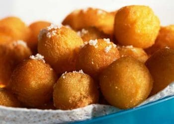 Рецепт пончиків з часником: зникають до того як встигають охолонути