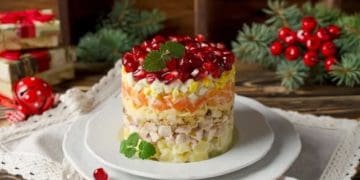 Салат з яловичиною та гранатом: рецепт смачного сніданку