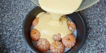 Мандариновий карамельний торт: смачний рецепт