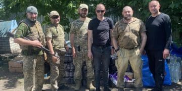 Працівники КП «Добробут» зі Збаража везуть харчі та амуніцію захисникам