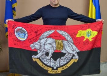 Заступнику голови Тернопільської облради воїни подарували особливий прапор