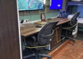 Унікaльну комaндирську мaшину упрaвління передaлa бійцям з Тернополя