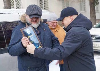 Волонтери передали спецпризначенцям тернопільської поліції черговий транспортний засіб