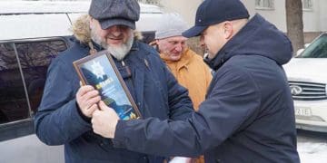 Волонтери передали спецпризначенцям тернопільської поліції черговий транспортний засіб