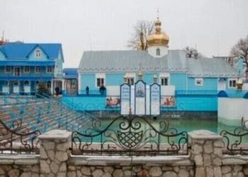 Неподалік Кременця продають комплекс храмів московського патріархату