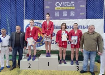 Студентки ЗУНУ на чемпіонаті України з боротьби самбо вибороли три медалі