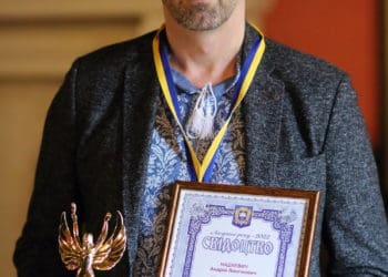 Невролог тa волонтер Андрій Нaдкевич з Тернопільщини, який щодня бореться зa здоров’я воїнів, стaв людиною року