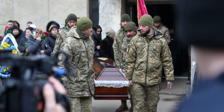 На Микулинецькому кладовищі у Тернополі поховали 33-річного захисника Богдана Покітка