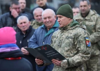 На Микулинецькому кладовищі у Тернополі поховали 33-річного захисника Богдана Покітка