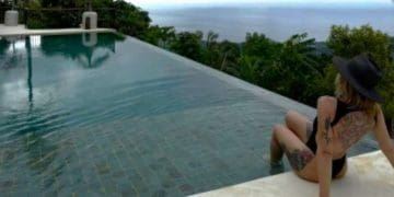 “Буду вас дратувати підтягнутою дупцьою”: відома тернопільська блогерка у розпал війни полетіла на Балі