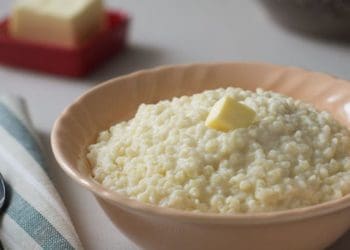 Кілька важливих причин, чому людям похилого віку потрібно часто їсти пшоняну кашу