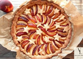 Ідеальний рецепт: ніжний персиковий пиріг із яблуками