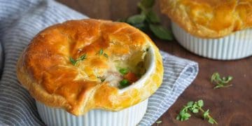 Американський курячий пиріг у горнятку: рецепт дня