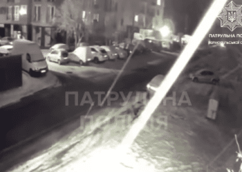 У Тернополі нетверезий водій пошкодив 6 припаркованих авто