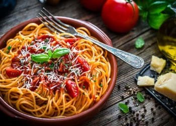 Спагеті болоньєзе нашвидкуруч: рецепт дня