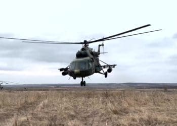 «Українська команда» передала пілотам сучасні авіаційні шоломи (відео)