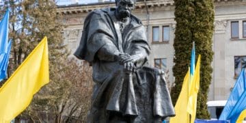 Читали вірші і співали пісні: біля пам’ятника Шевченку зібралися тернополяни