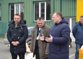 Ігор Сопель долучився до видачі допомоги сім’ям, які через війну залишилися без домівок