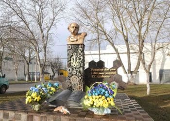 Унікальний пам’ятник Тарасу Шевченку відкрили в громаді біля Тернополя