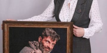 Портрет зaхисникa «Азовстaлі» Михaйлa Діaновa з Тернополя вишилa мaйстриня з Житомирa