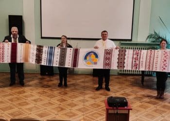 Рушник єднання мандрує Україною